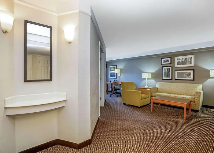 La Quinta By Wyndham Airport Tucson