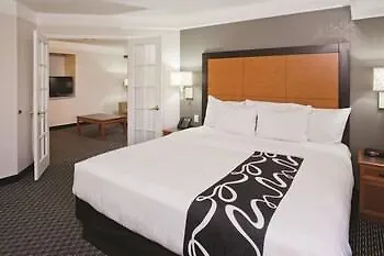La Quinta By Wyndham Airport Hotel 3*