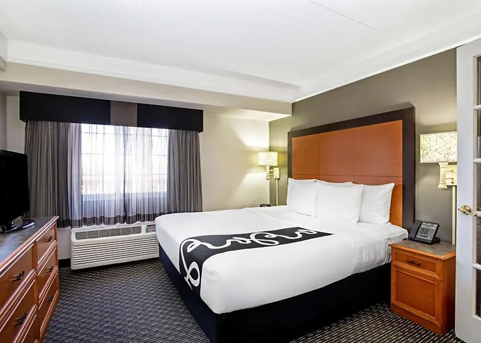 La Quinta By Wyndham Airport 3*